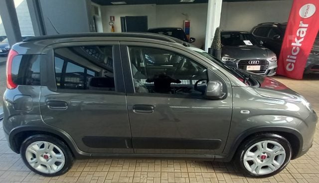Fiat Panda 1.0 FireFly S&S Hybrid City Life - foto 2 di 4