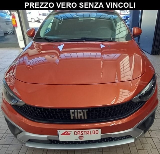 Fiat Tipo 1.6 Mjt S&S SW Cross, del 2023, 25.000 km, in vendita a Torino (TO)