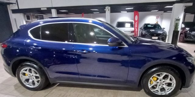 Alfa Romeo Stelvio 2.2 Turbodiesel 190 CV AT8 AWD Business - foto 2 di 4