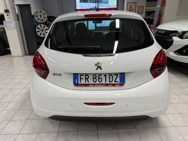 Peugeot 208 1° serie PureTech 82 5 porte Active usato a SIENA