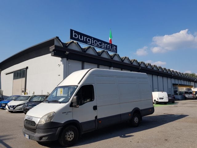 Iveco Daily S210cvl4h3 rate senza banche anticipo 4700euro usato a NOVEDRATE