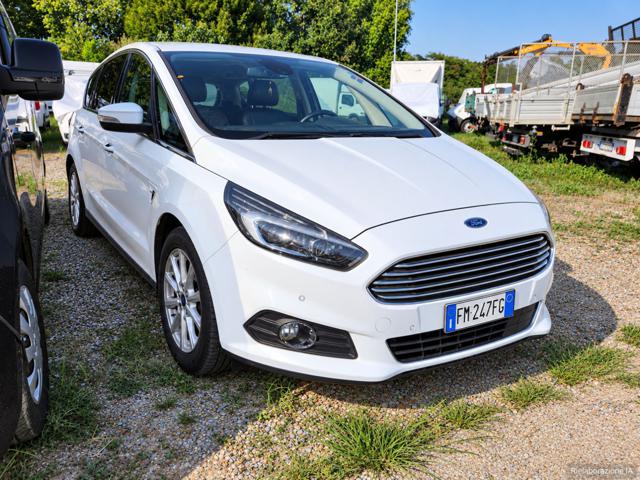 Ford S-Max 2.0 TDCi 180CV S&S Powershift AWD ST-Line Business, del 2017, 178.000 km, in vendita a Novedrate (CO)