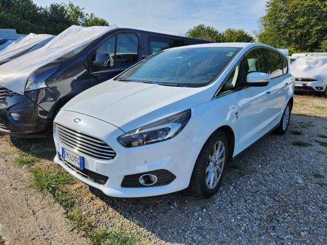 Ford S-Max 2.0 TDCi 180CV S&S Powershift AWD ST-Line Business, del 2017, 178.000 km, in vendita a Novedrate (CO)