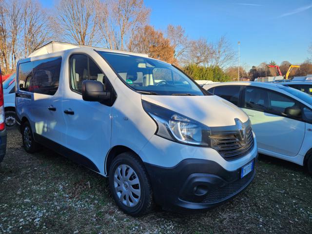 Renault Trafic 9 POSTI GANCIO TRAINO RATE SENZA FINANZIARIE - foto 2 di 4
