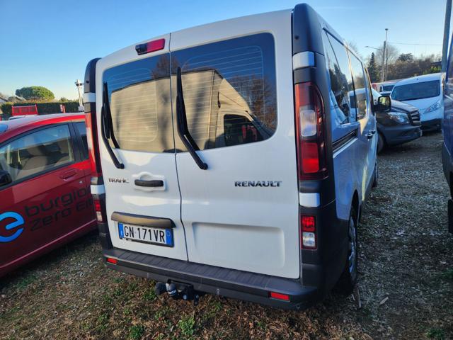 Renault Trafic 9 POSTI GANCIO TRAINO RATE SENZA FINANZIARIE - foto 3 di 4