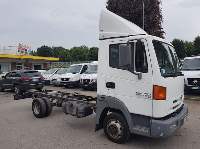 Nissan Atleon 120CV PASSO 3200 MONTA CASSA 4700 usato a NOVEDRATE