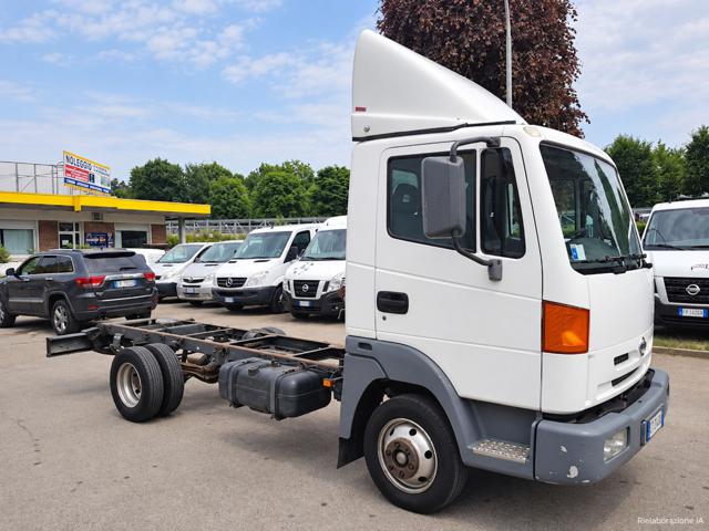 Nissan Atleon 120CV PASSO 3200 MONTA CASSA 4700 - foto 4 di 4