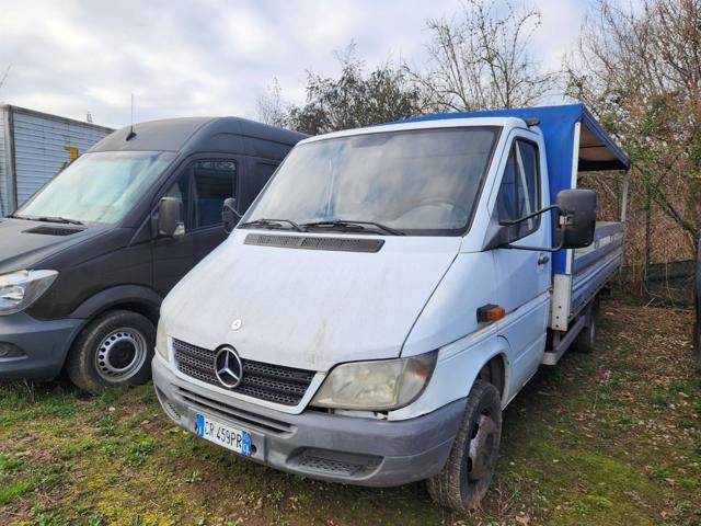 Mercedes-Benz Sprinter 416 si vende a telaio o col cassone porta bibite - foto 2 di 4