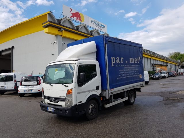 Nissan Cabstar telonato - foto 2 di 4