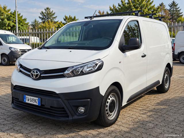 Toyota Proace 1.5D 120CV S&S PC-TN Furgone Compact 4p.10q Comfor, del 2019, 140.987 km, in vendita a Novedrate (CO)