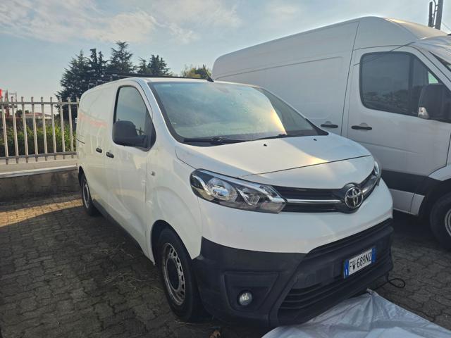 Toyota Proace 1.5D 120CV S&S PC-TN Furgone Compact 4p.10q Comfor, del 2019, 140.987 km, in vendita a Novedrate (CO)