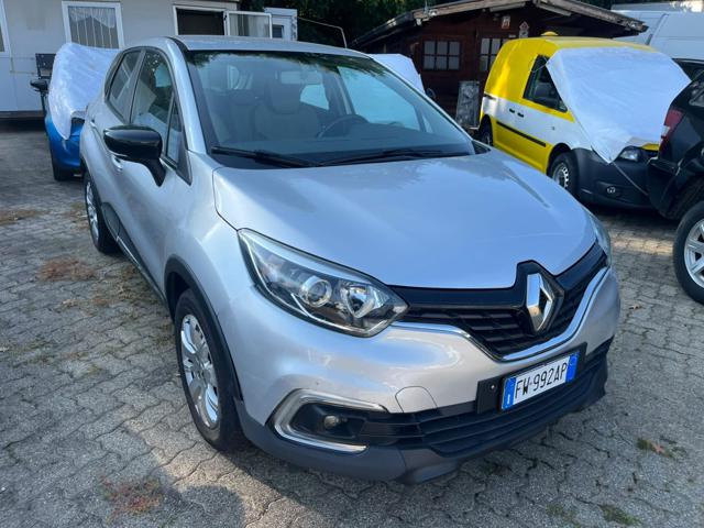 Renault Captur dCi 8V 90 CV EDC Initiale Paris, del 2019, 158.000 km, in vendita a Novedrate (CO)