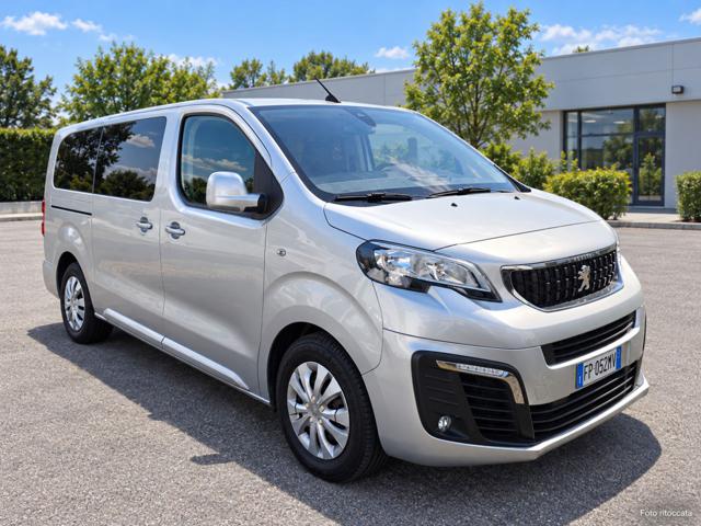 Peugeot Traveller Pulmino 9 posti astecamion24.com, del 2018, 210.000 km, in vendita a Novedrate (CO)