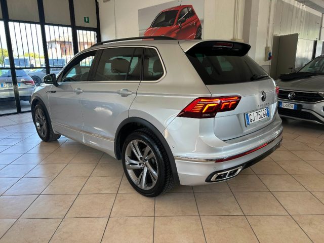 Volkswagen Tiguan 2.0 TDI 150 CV SCR DSG R-Line - foto 2 di 4