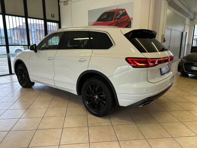 Volkswagen Touareg 3.0 V6 TDI SCR Elegance - foto 4 di 4