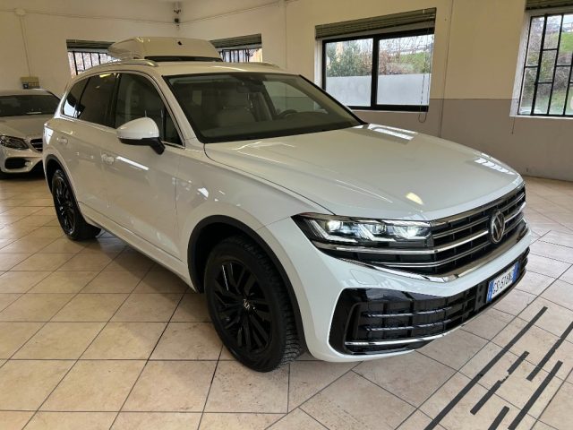 Volkswagen Touareg 3.0 V6 TDI SCR Elegance - foto 2 di 4