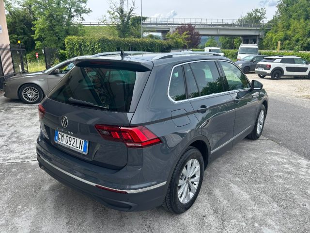 Volkswagen Tiguan 2.0 TDI 150 CV SCR DSG Life - foto 3 di 4