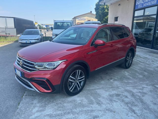 Volkswagen Tiguan Allspace 2.0 TDI SCR DSG Elegance usato a RODENGO SAIANO