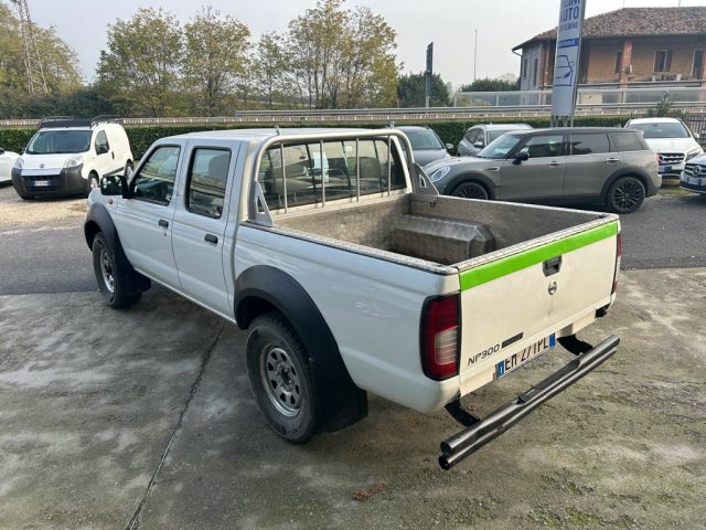 Nissan Navara 2.5 D 4p. Double Cab Efficient - foto 3 di 4