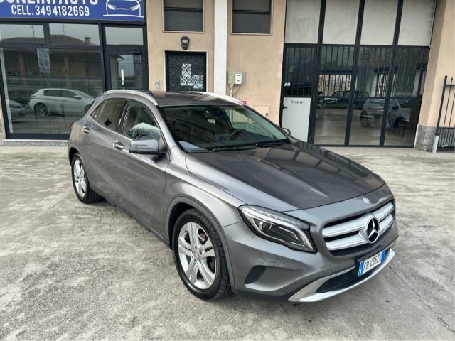 Mercedes-Benz GLA 200 d Automatic 4Matic Premium - foto 2 di 4