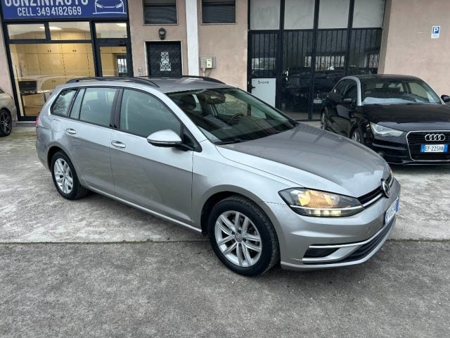 Volkswagen Golf Variant 1.6 TDI 115 CV DSG Executive BlueMotion Tech. usato a RODENGO SAIANO