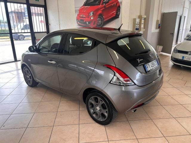 Lancia Ypsilon 1.2 69 CV 5 porte Elefantino Blu - foto 4 di 4