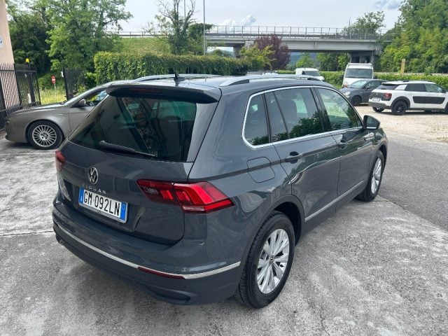Volkswagen Tiguan 2.0 TDI 150 CV SCR DSG Life - foto 3 di 4