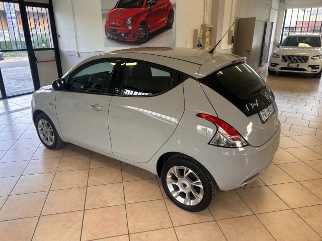 Lancia Ypsilon 1.2 69 CV 5 porte GPL Ecochic Gold - foto 4 di 4