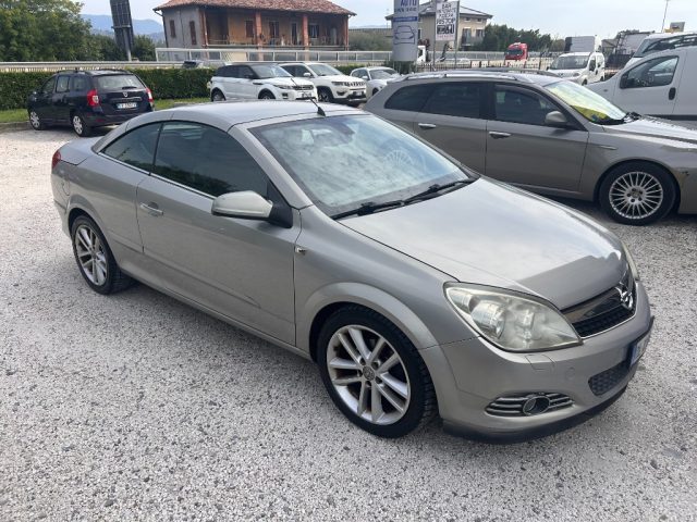 Opel Astra TwinTop 1.6 16V VVT Enjoy - foto 2 di 4