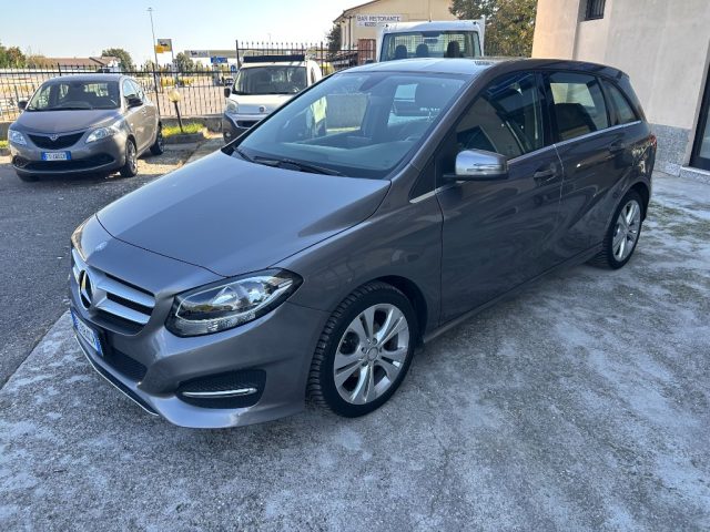 Mercedes-Benz B 180 d Sport - foto 2 di 4