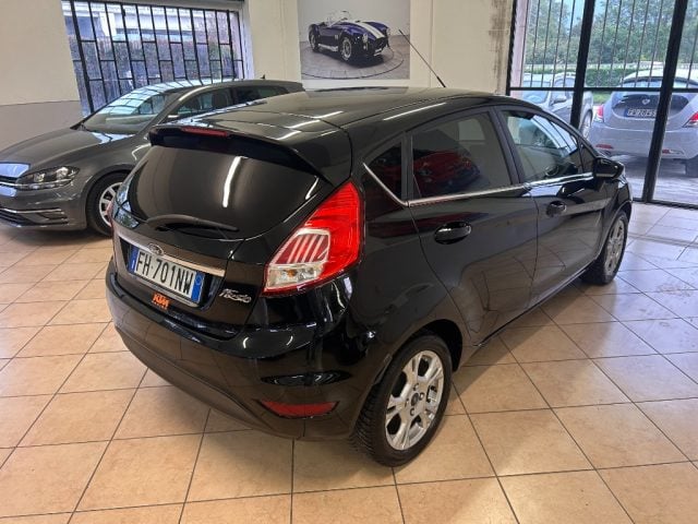Ford Fiesta 1.5 TDCi 75CV 5 porte Titanium - foto 3 di 4
