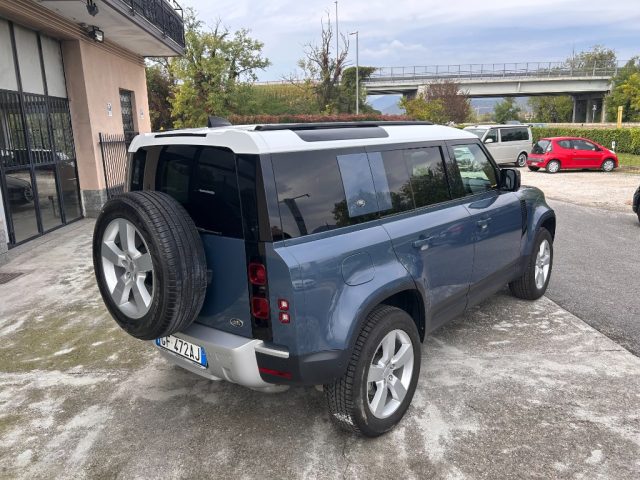 Land Rover Defender 110 3.0D I6 250 CV AWD Auto SE - foto 3 di 4