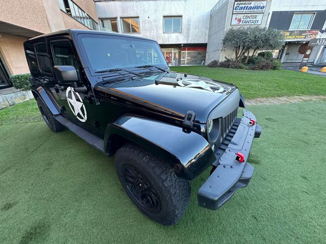 Jeep Wrangler Unlimited 2.8 CRD DPF Sahara Auto 92000KM usato a CURNO