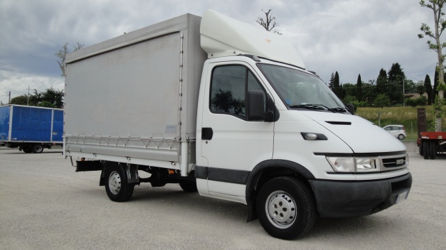 Iveco Daily 35S12 120CV 2.3 HPi Centinato usato a SAN ZENONE DEGLI EZZELINI