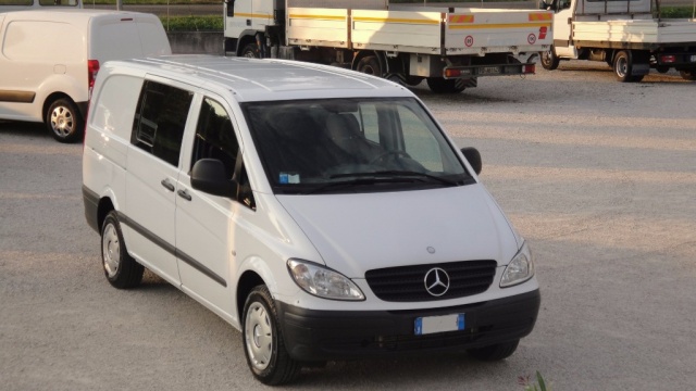 Mercedes-Benz Vito 2.2 115 CDI MIXTO AUTOCARRO 5 POSTI, del 2012, 60.000 km, in vendita a San Zenone Degli Ezzelini (TV)