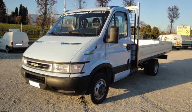 Iveco LKW/TRUCKS 35C12 cassonato 2.3 120 CV usato a SAN ZENONE DEGLI EZZELINI