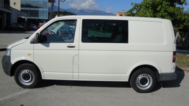 Volkswagen Transporter 2.5 TDI/130 Kombi 6 Posti Autocarro - foto 3 di 4