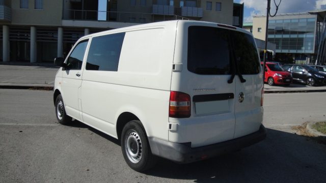 Volkswagen Transporter 2.5 TDI/130 Kombi 6 Posti Autocarro - foto 4 di 4