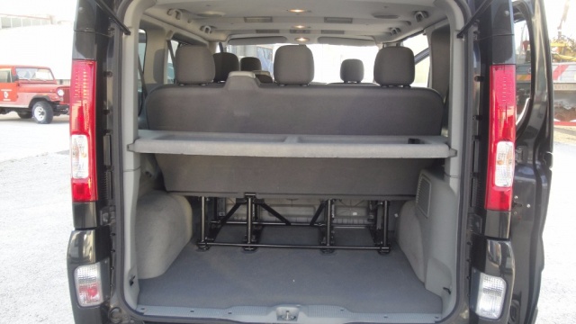Opel Vivaro 2.5 CDT TOUR 8 posti con gancio traino, del 2010, 150.000 km, in vendita a San Zenone Degli Ezzelini (TV)