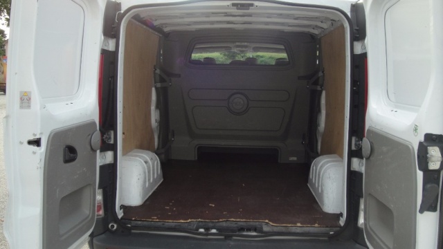 Opel Vivaro Vivaro 29 2.0 CDTI 120 CV PL-TN 6 Posti Autocarro usato a SAN ZENONE DEGLI EZZELINI