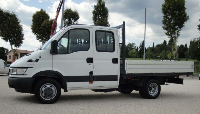 Iveco Daily Daily 35C10 2.3 Hpi doppia cabina 6+1 usato a SAN ZENONE DEGLI EZZELINI