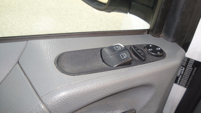 Mercedes-Benz Vito 2.2 115 CDI MIXTO AUTOCARRO 5 POSTI, del 2012, 60.000 km, in vendita a San Zenone Degli Ezzelini (TV)