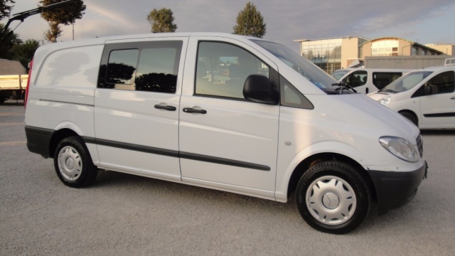 Mercedes-Benz Vito 2.2 115 CDI MIXTO AUTOCARRO 5 POSTI - foto 3 di 4