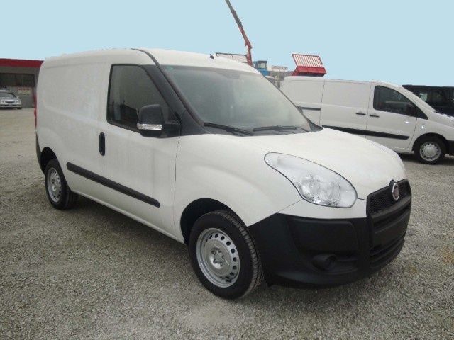 Fiat Doblo Cargo 1.3 - foto 2 di 7