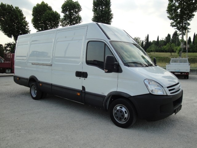 Iveco Daily 35C15 GRAN VOLUME; PASSO LUNGO; TETTO ALTO - foto 2 di 4