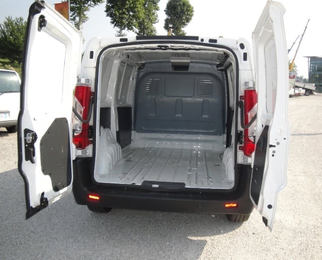 Fiat Scudo FIAT Scudo 120cv 2.0M-jet CH1 10q - foto 3 di 5