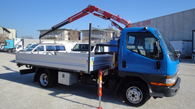 Mitsubishi Canter CASSONE CON GRU FASSI 30 Patente B - foto 4 di 4