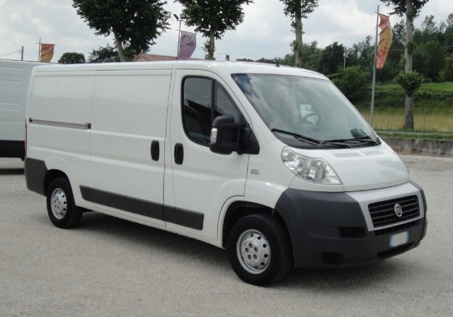 Fiat Ducato FURGONE 33 MH1 2.3 M-JET 120cv 6M - foto 2 di 4