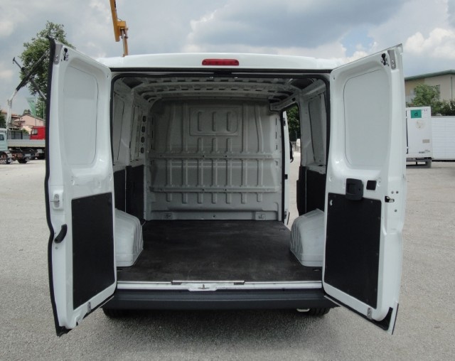 Fiat Ducato FURGONE 33 MH1 2.3 M-JET 120cv 6M - foto 4 di 4
