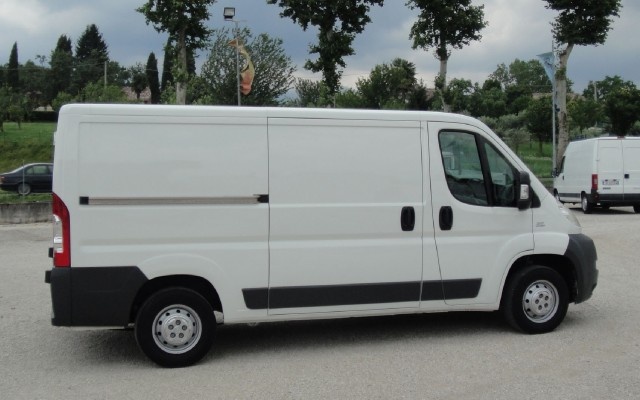 Fiat Ducato FURGONE 33 MH1 2.3 M-JET 120cv 6M - foto 3 di 4